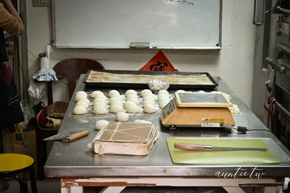 【台北】中正紀念堂站｜福州光餅孫記餅坊，老麵製作雜糧麵包，一週只開三天，藏很深的在地巷弄美食