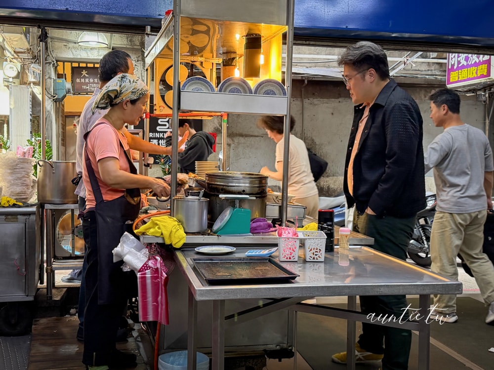 【基隆】仁愛區｜長腳麵食，70年古早味乾麵老店，招牌豬腳＋孝三路大腸圈黑白切完美吃法推薦