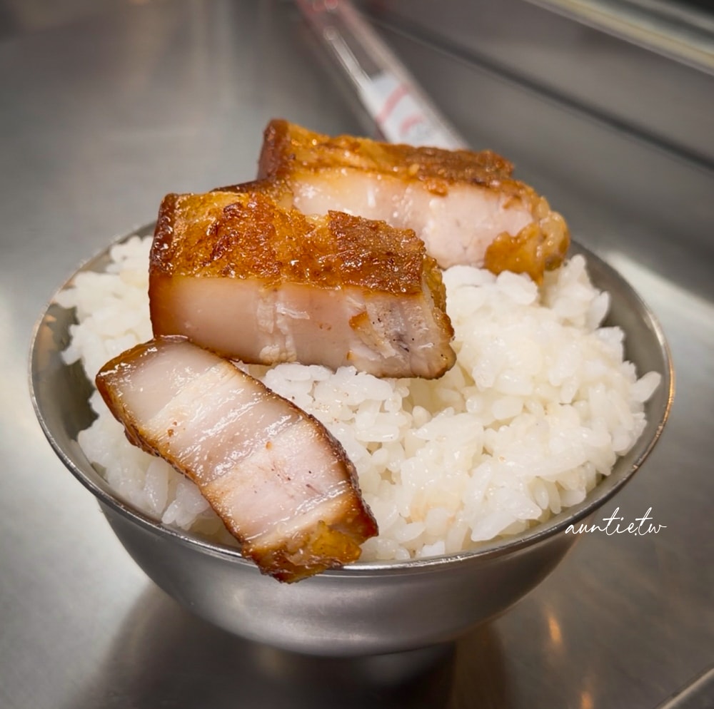【台北】公館站｜大水元便當，新鮮美味主餐豐富，烤三層肉超下飯，水源市場排隊便當店