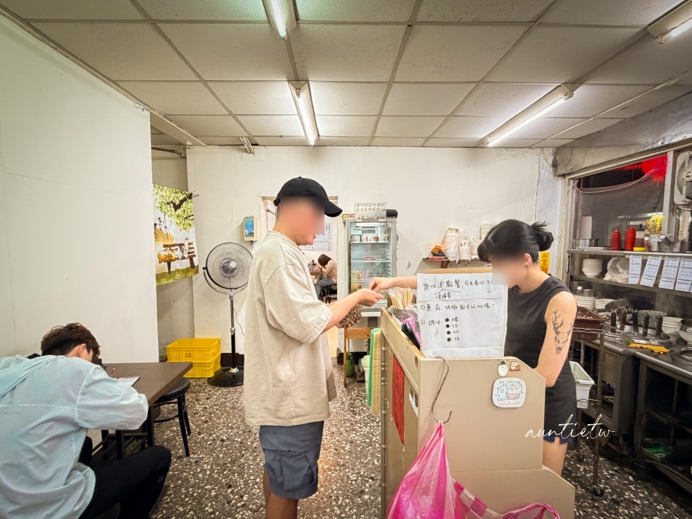 【台北】文德站｜林記麻辣鴨血，巷弄內的夠味烏醋乾麵、麻辣鴨血