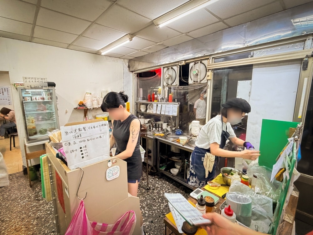 【台北】文德站｜林記麻辣鴨血，巷弄內的夠味烏醋乾麵、麻辣鴨血