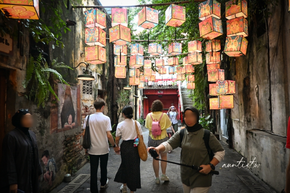 【2026馬來西亞旅遊】Day 2. 鬼仔巷藏在老城裡最有味道的復古小巷，馬六甲喝網紅椰子冰沙、沙嗲碌碌