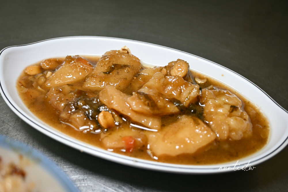 【台北】北投｜海鮮拉麵清燉豬腳，香醇豬腳白湯，鹹香夠味滷肉飯，北投排隊美食