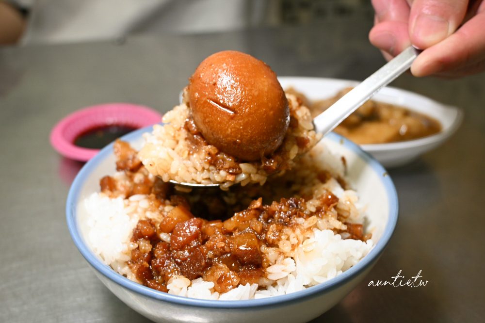 北投｜海鮮拉麵清燉豬腳，香醇豬腳白湯，鹹香夠味滷肉飯，北投排隊美食