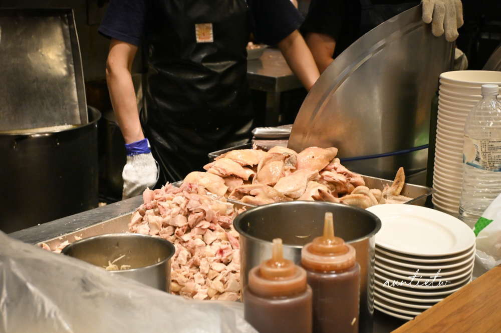【新北】頂溪站｜竹林雞肉永和總店，銷魂雞肉飯升級大碗更過癮，加辣更好吃，永和排隊名店