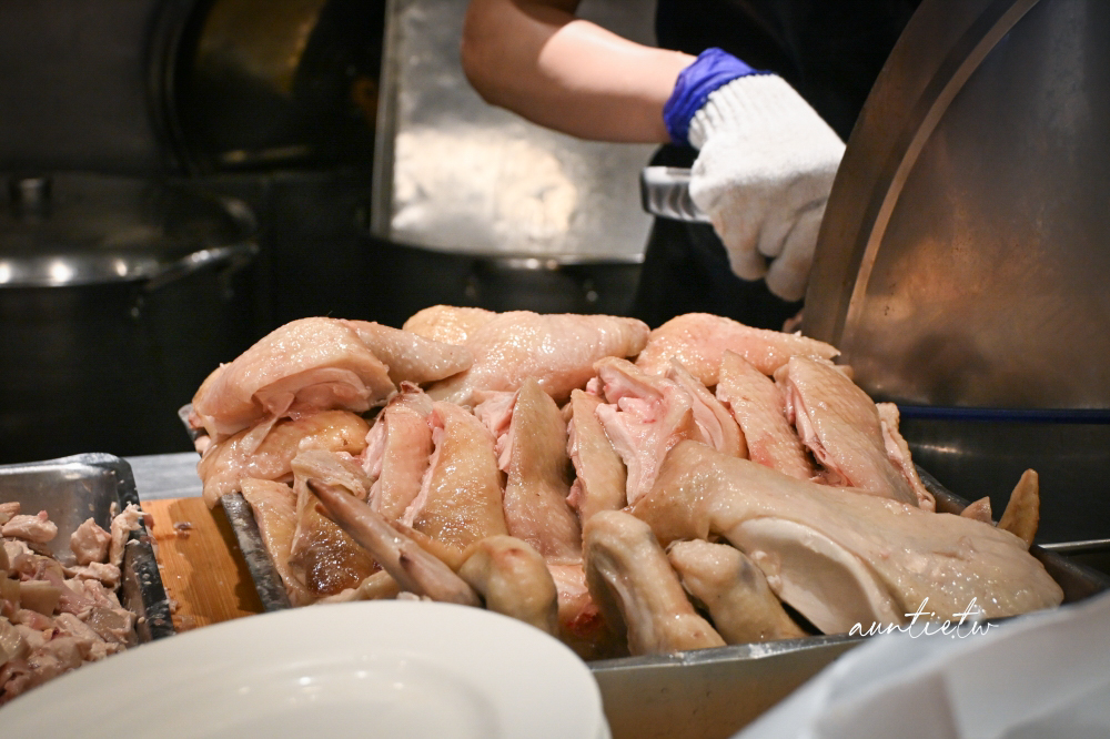 【新北】頂溪站｜竹林雞肉永和總店，銷魂雞肉飯升級大碗更過癮，加辣更好吃，永和排隊名店