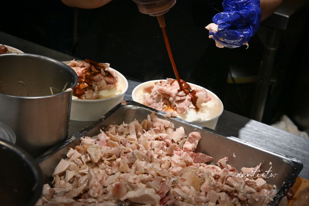 【新北】頂溪站｜竹林雞肉永和總店，銷魂雞肉飯升級大碗更過癮，加辣更好吃，永和排隊名店