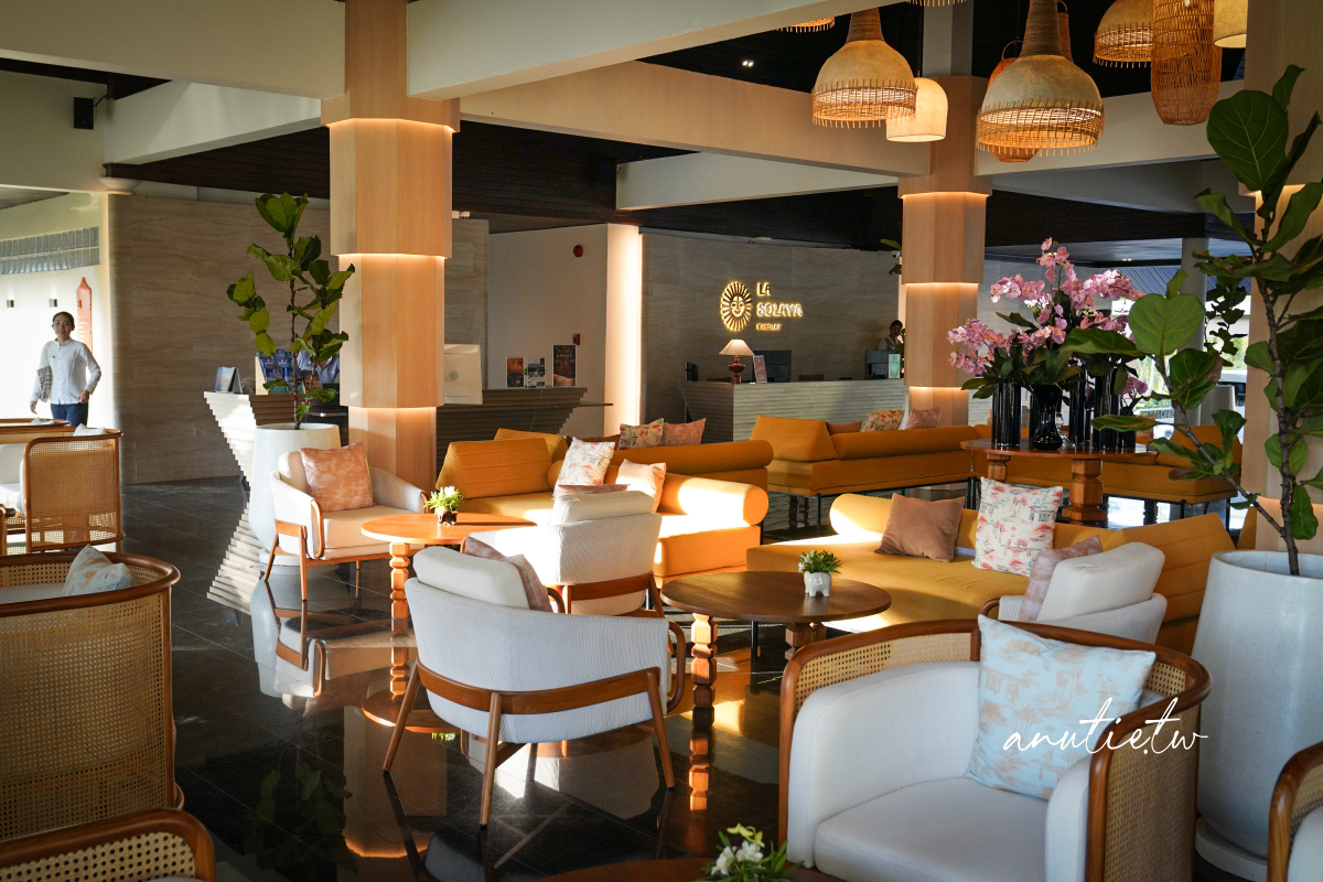 【泰國】攀牙府拷叻住宿｜La Solaya Khao Lak，Bang Niang Beach旁海景度假飯店，泳池酒吧、Villa房型與餐飲分享