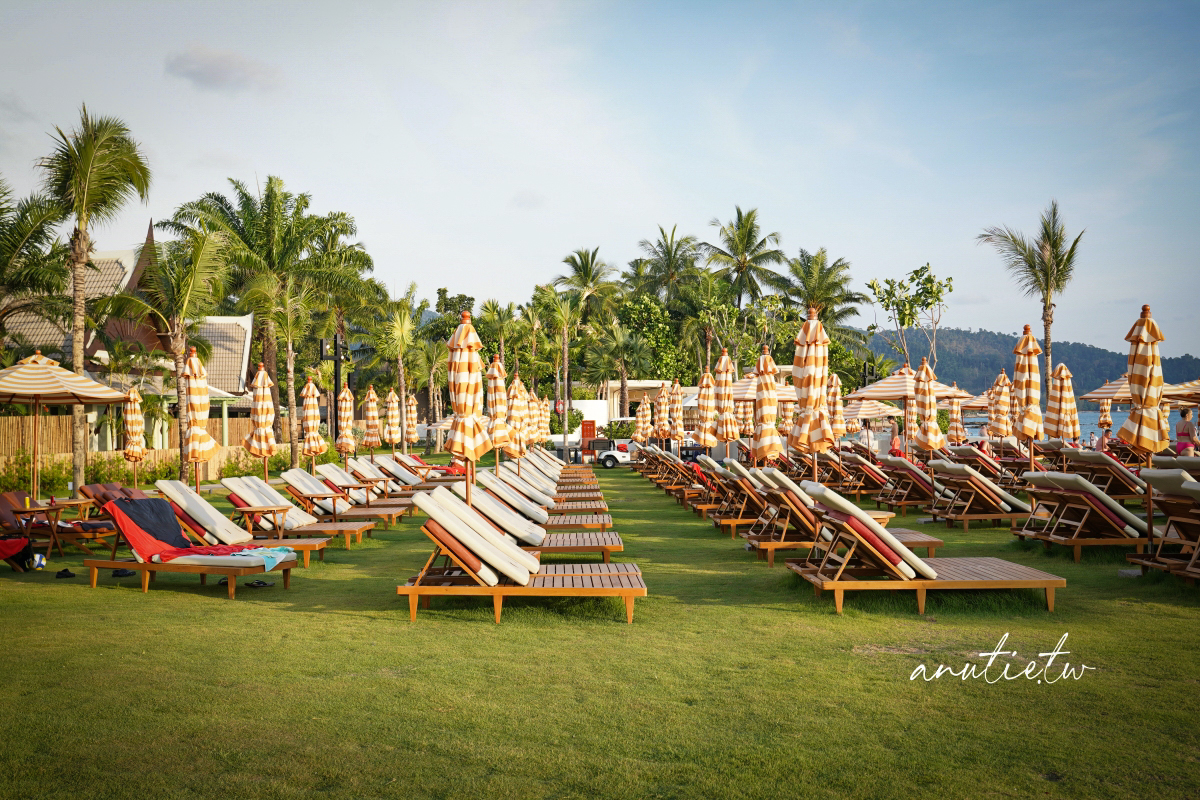 【泰國】攀牙府拷叻住宿｜La Solaya Khao Lak，Bang Niang Beach旁海景度假飯店，泳池酒吧、Villa房型與餐飲分享