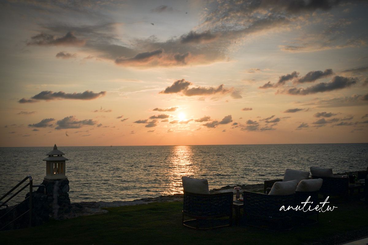 【泰國】攀牙府拷叻住宿｜La Solaya Khao Lak，Bang Niang Beach旁海景度假飯店，泳池酒吧、Villa房型與餐飲分享