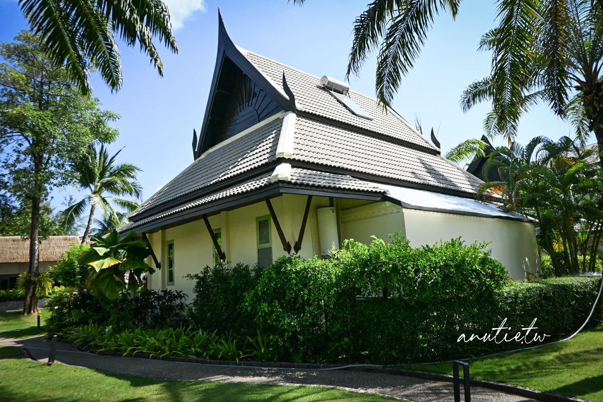 【泰國】攀牙府拷叻住宿｜La Solaya Khao Lak，Bang Niang Beach旁海景度假飯店，泳池酒吧、Villa房型與餐飲分享
