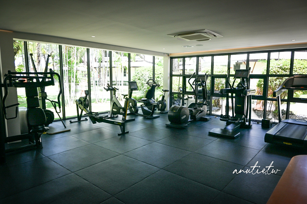 【泰國】攀牙府拷叻住宿｜La Solaya Khao Lak，Bang Niang Beach旁海景度假飯店，泳池酒吧、Villa房型與餐飲分享