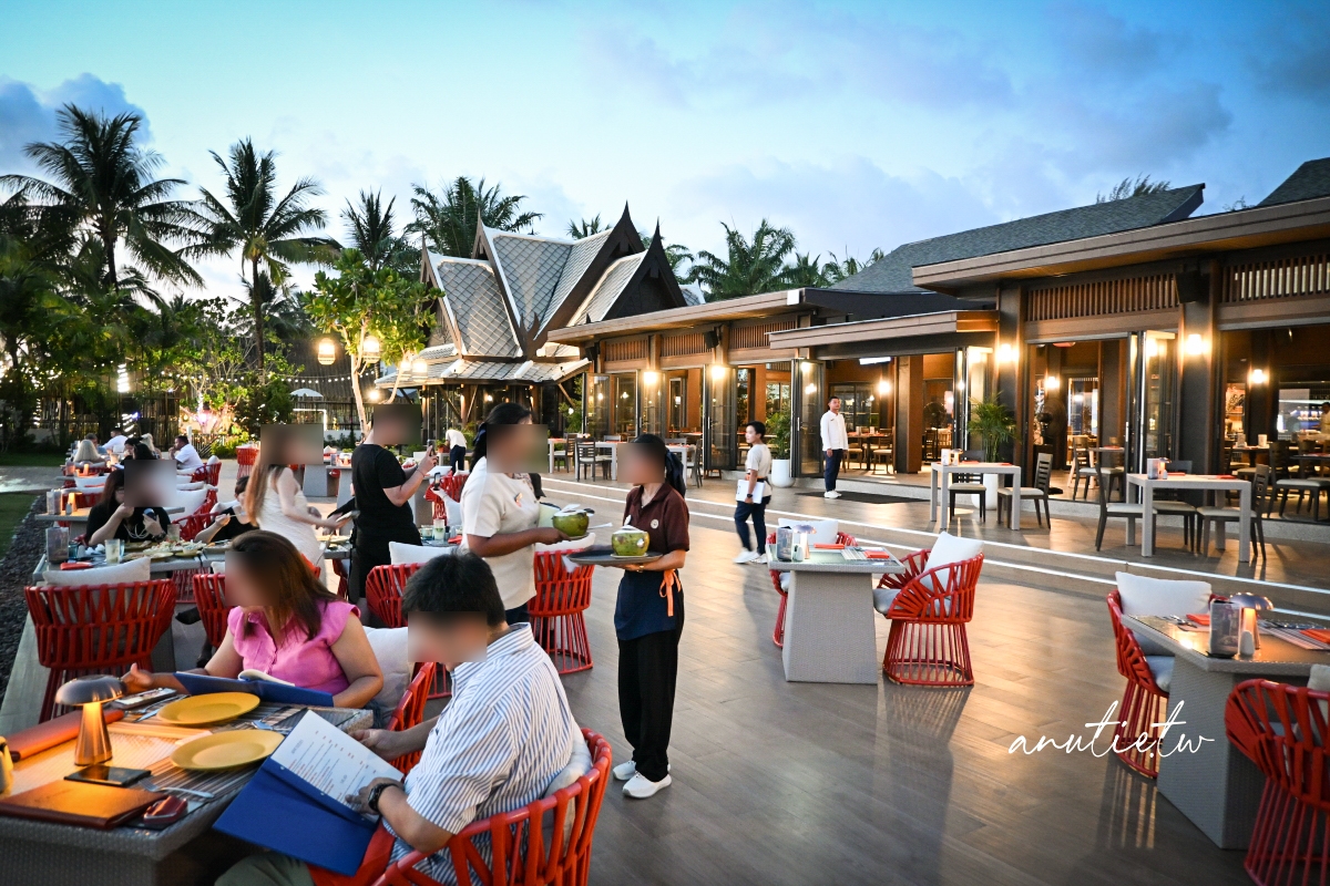 【泰國】攀牙府拷叻住宿｜La Solaya Khao Lak，Bang Niang Beach旁海景度假飯店，泳池酒吧、Villa房型與餐飲分享