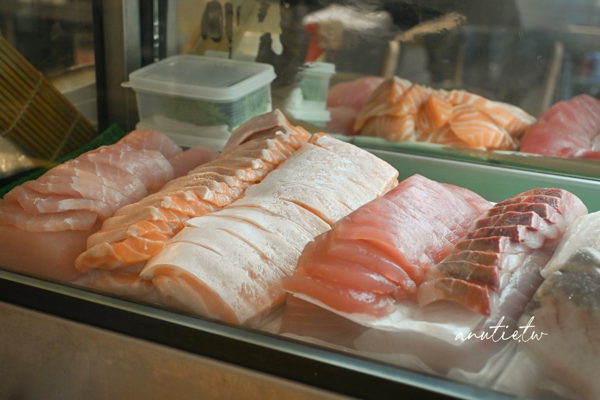 【台北】圓山站|安安生魚小料理,生魚片、海鮮丼飯都推薦,座位不多記得先訂位 - 第4張圖 【台北】圓山站|安安生魚小料理,生魚片、海鮮丼飯都推薦,座位不多記得先訂位