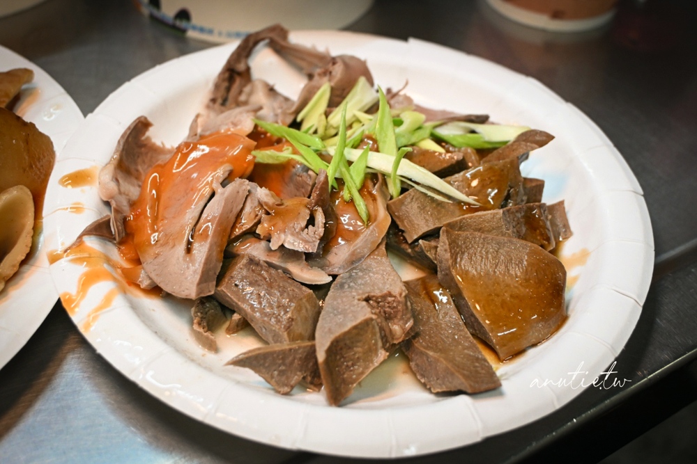 【基隆】安樂區|郭家巷頭粿仔湯,在地人推薦的老味道,簡單一碗粿仔條配黑白切就很滿足 - 第17張圖 【基隆】安樂區|郭家巷頭粿仔湯,在地人推薦的老味道,簡單一碗粿仔條配黑白切就很滿足