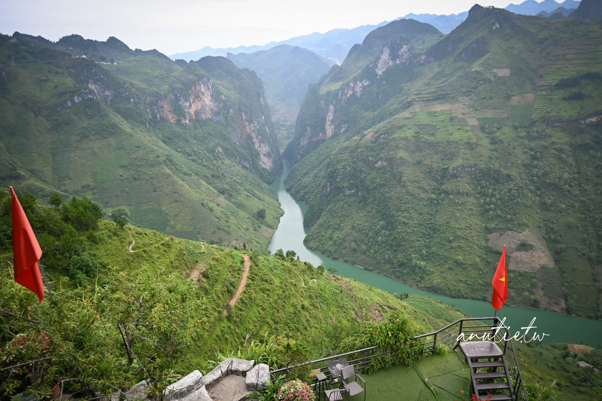 【越南北部旅遊】儒桂河遊船｜河江塗山峽谷搭船體驗，從山頂看到水平面