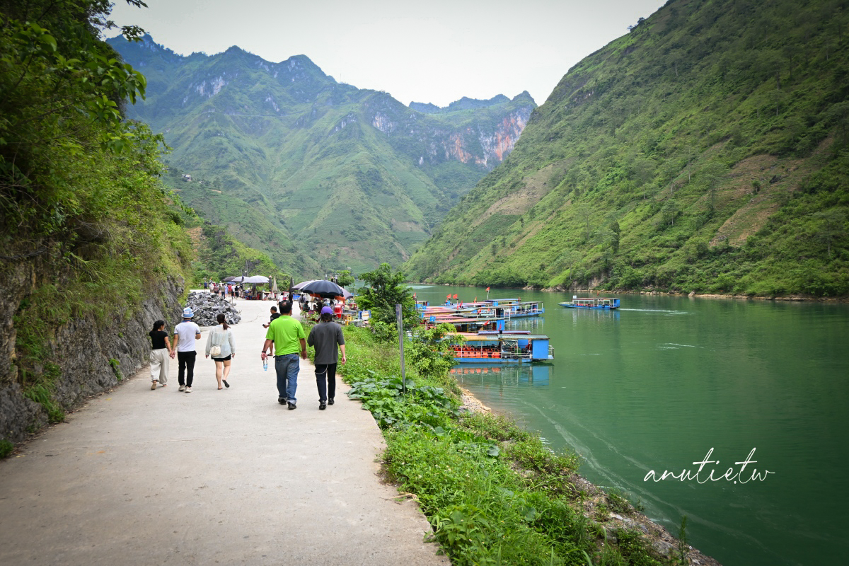 【越南北部旅遊】儒桂河遊船｜河江塗山峽谷搭船體驗，從山頂看到水平面