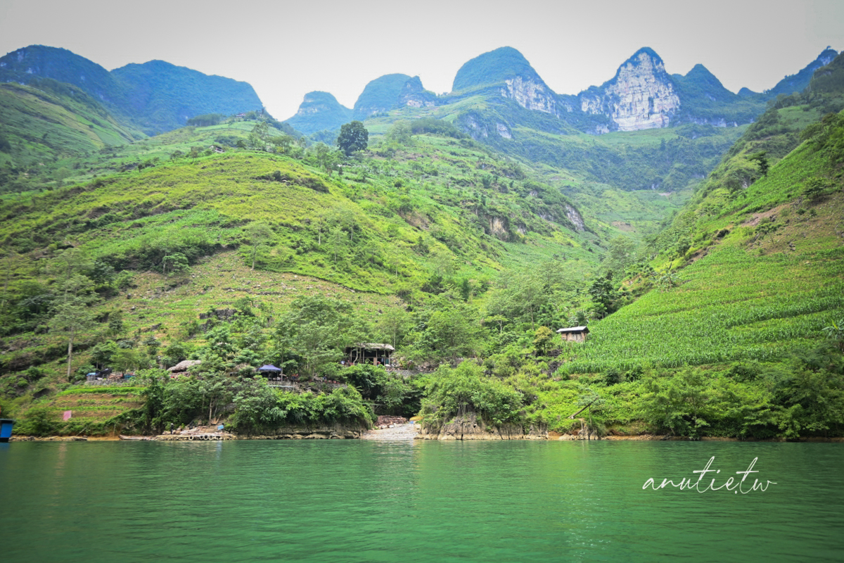 【越南北部旅遊】儒桂河遊船｜河江塗山峽谷搭船體驗，從山頂看到水平面