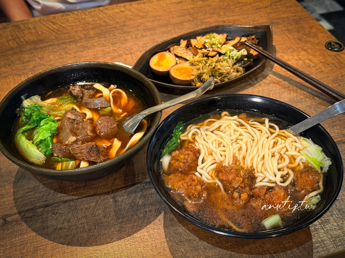 【台北內湖美食】阿肋牛肉麵｜東湖國小旁人氣牛肉麵店，搬家後環境更舒適，牛肉麵、排骨酥麵與滷味都值得一試