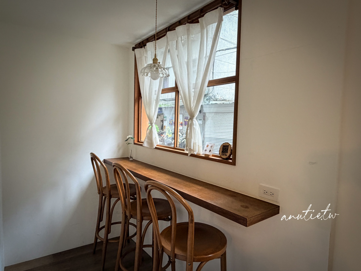 【新店甜點】大坪林站｜Butter Cake Café 奶油蛋糕咖啡廳，水果千層、軟嫩布丁與檸檬咖啡