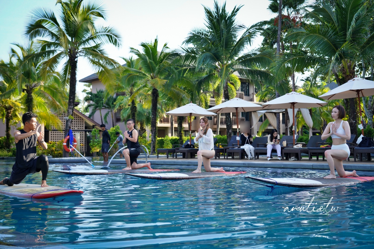 【泰國】攀牙府拷叻住宿｜La Flora Khao Lak設施體驗｜Poolside Wing 房直通泳池，水上瑜伽、龍蝦和牛Buffet一次玩到吃到