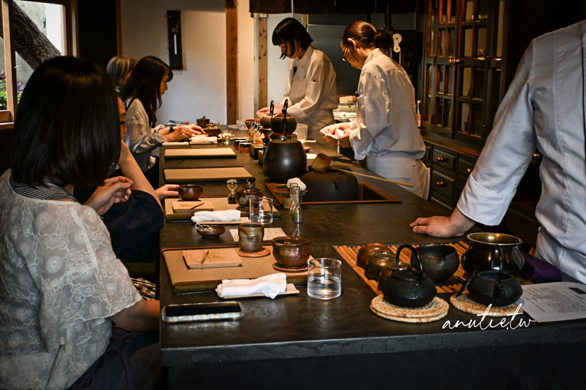 【岡山甜點】長樂堂|岡山城旁人氣和菓子店,抹茶、焙茶刨冰夏天必吃 - 第9張圖 【岡山甜點】長樂堂|岡山城旁人氣和菓子店,抹茶、焙茶刨冰夏天必吃