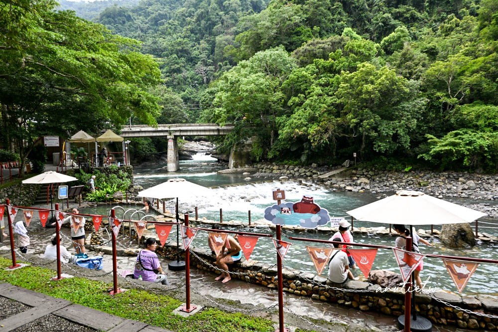 【桃園】復興區|小烏來宇內溪溫泉戲水區,夏日玩水、溪谷美人湯,山林裡享受天然碳酸氫鈉泉 - 第12張圖 【桃園】復興區|小烏來宇內溪溫泉戲水區,夏日玩水、溪谷美人湯,山林裡享受天然碳酸氫鈉泉