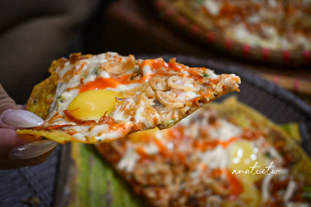 【河內美食】Bánh Tráng Bé My|河內必吃米紙 Pizza!炭火現烤酥脆,越南特色街頭小吃 - 第17張圖 【河內美食】Bánh Tráng Bé My|河內必吃米紙 Pizza!炭火現烤酥脆,越南特色街頭小吃