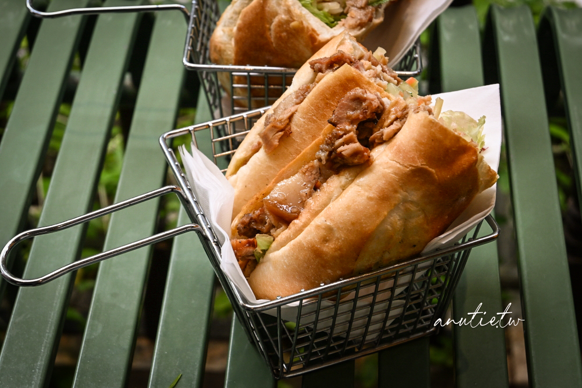 【河內美食】Ga Hanoi Cafe｜河內越南法國麵包推薦，在地導遊推薦，綜合、豬肉加肝醬，各種口味都值得一試