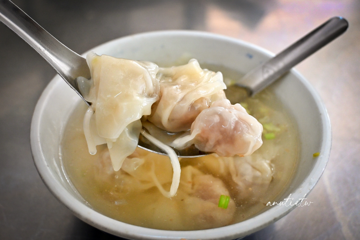【宜蘭】羅東|無招牌麵店 清爽口味麻醬麵 滑嫩餛飩清甜內餡 古早味麵店推薦 - 第13張圖 【宜蘭】羅東|無招牌麵店 清爽口味麻醬麵 滑嫩餛飩清甜內餡 古早味麵店推薦
