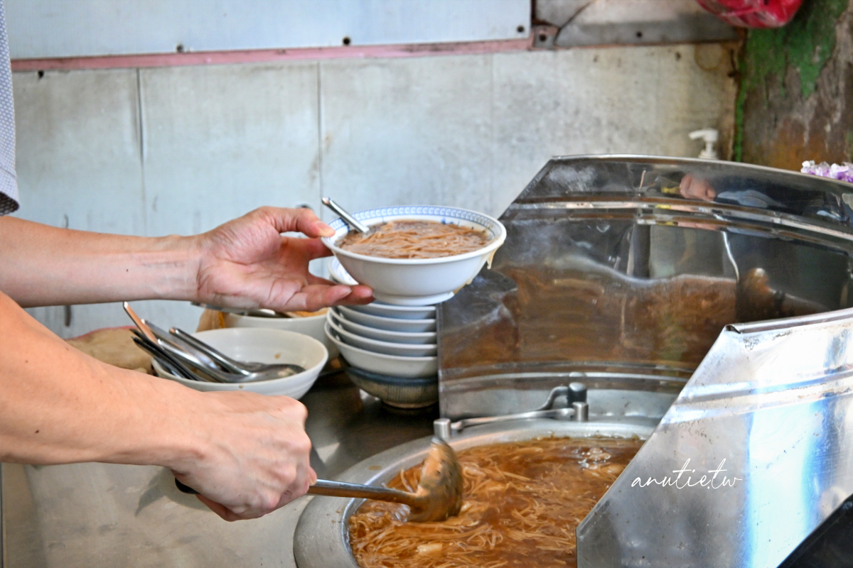 【宜蘭】羅東｜肉粽李，羅東夜市旁75年老店，熟門熟路在地人才知道的三代好味道