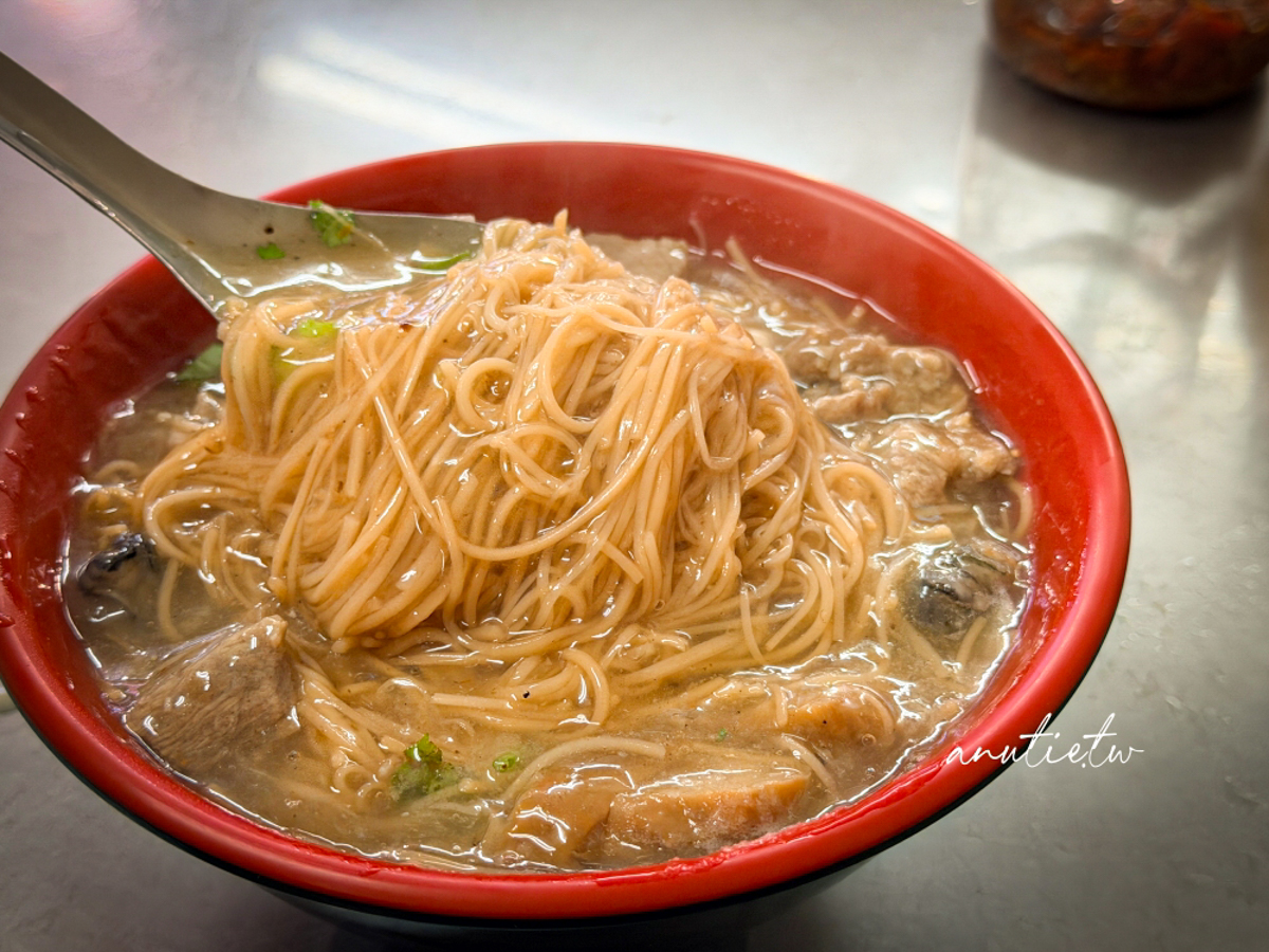 【台北】內湖737巷｜珍好味蚵仔麵線，捷運港墘站巷弄隱藏版，蒜泥香菜加好加滿重口味推薦