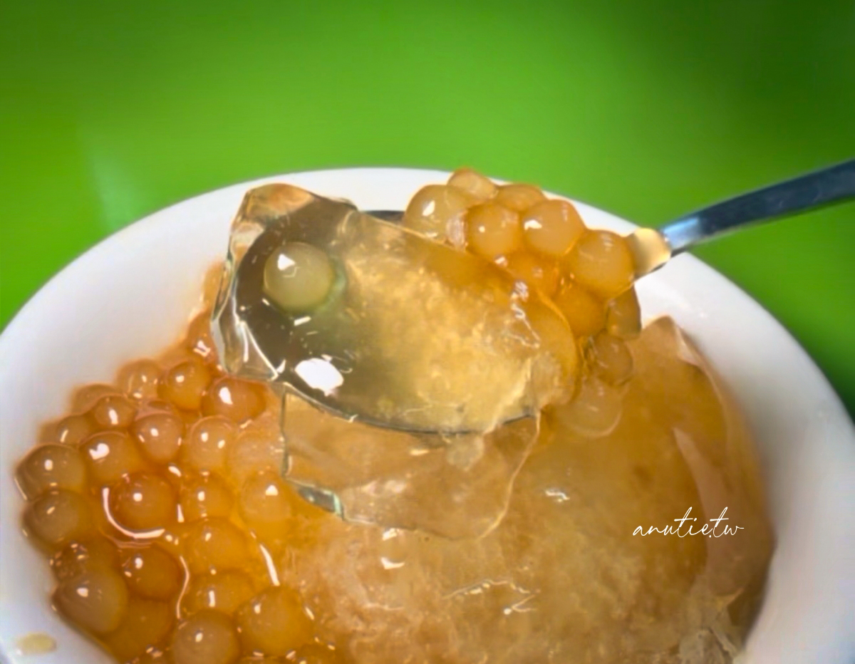 【台北】公館站｜鴉片粉圓，公館老字號冰品，檸檬愛玉冰酸香不甜膩，三圓冰賣相依舊吸睛
